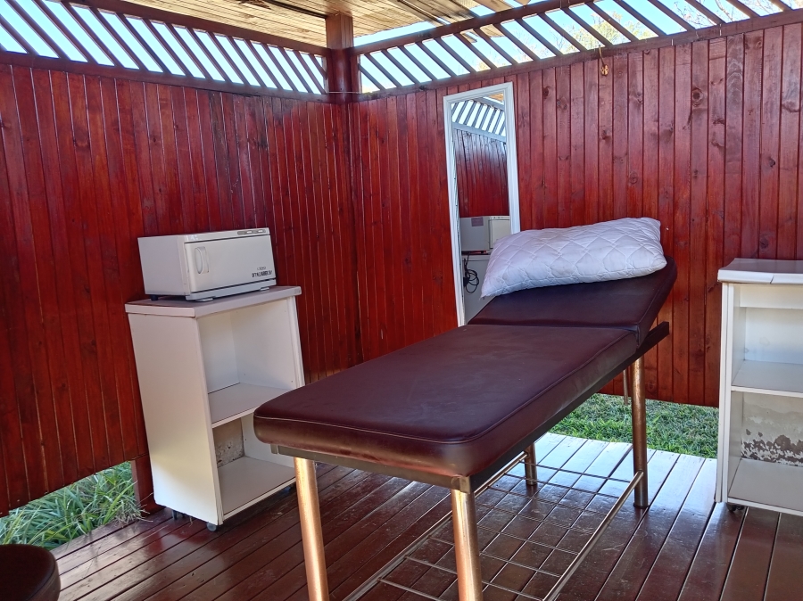 11 Bedroom Property for Sale in De Wildt North West